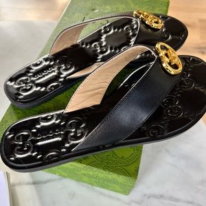 Gucci interlocking G leather sandal